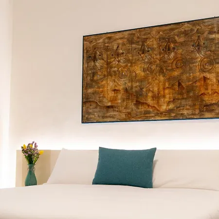 Ottanta5 Private Pensión Mesina