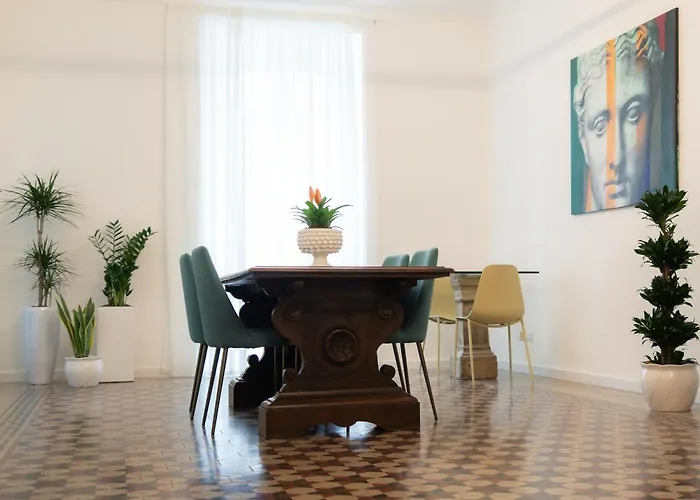 Ottanta5 Private Pensión Mesina