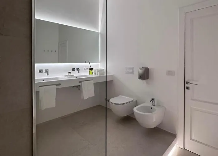 Ottanta5 Private Pensión Mesina